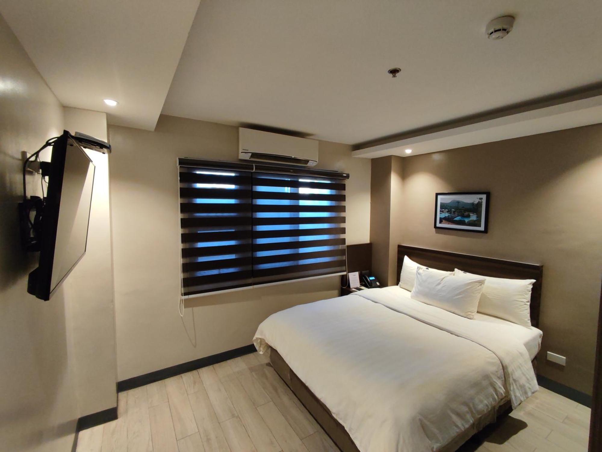 Hotel Inigo Legazpi City Exteriör bild